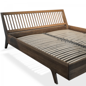 Houten bed+ hoofdbord+poten walnut